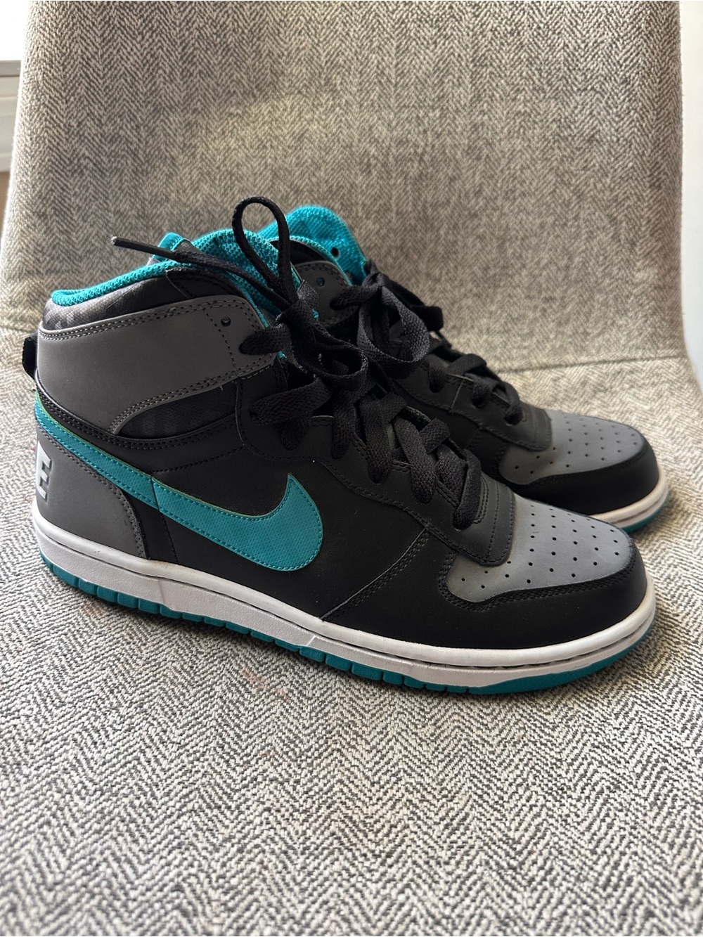 Nike Big High AC High-Top Athletic Sneakers in Black & Teal Women’s 10